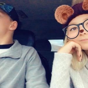 Meet your Posher, Alexis